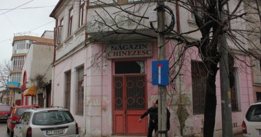 Hoții demolează centrul comercial al Constanței - 3