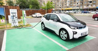Stire din Economie : Clădirile rezidențiale noi vor trebui să aibă prize pentru mașinile electrice
