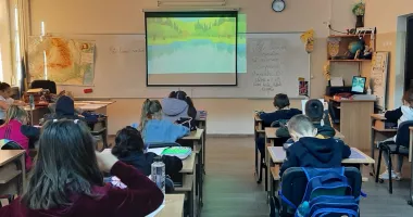 Stire din Cultură-Educație : Noul calendar al înscrierilor în clasa pregătitoare schimbă regulile. Proiect lansat în dezbatere