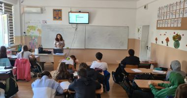 Stire din Cultură-Educație : Rezultate jalnice la simularea Evaluării Naționale. Elevii de-a VIII-a nu au luat în serios testarea