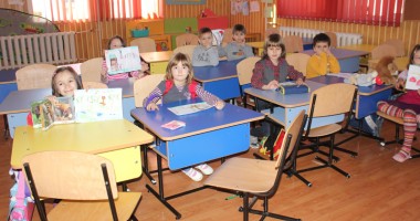 Stire din Cultură-Educație : Începe înscrierea la clasa zero. Iată criteriile de departajare