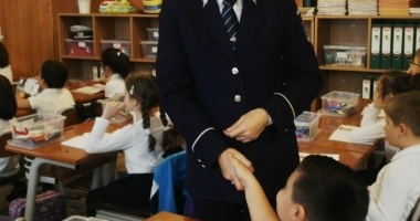 ORE CU POLIȚIA ÎN CLASE / Elevii din clasele primare s-au întâlnit cu oamenii legii - 2