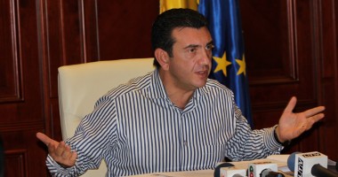 Stire din Politică-Administrație : "A vândut portul către Consiliul Județean printr-o licitație trucată!"