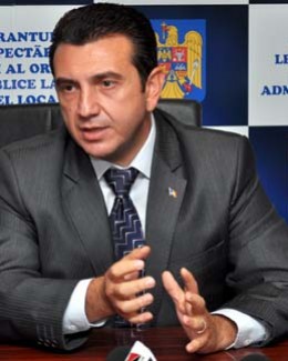Stire din Politică-Administrație : "În 2012 vreau o Constanța fără papițoiul de Madagascar"