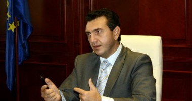 Stire din Politică-Administrație : Averile aleșilor locali, luate la ochi de Palaz
