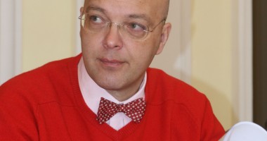 Stire din Cultură-Educație : SCHIMBARE ȘOC LA ISJ / Aliss Andreescu înlocuită de asist. univ. Răducu Popescu