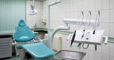 Stire din Eveniment : Managerul clinicii stomatologice unde o fetiță de doi ani a murit după anestezie a fost concediat