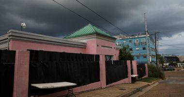 Stire din Actualitate : Clinica de avort aflată la originea deciziei Curţii Supreme a SUA s-a închis