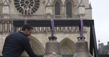 Stire din Actualitate : Clopotele de la Catedrala Notre-Dame din Paris au bătut iar, după incendiul din 2019