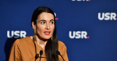 Stire din Actualitate : Clotilde Armand a renunțat oficial la mandatul de senator