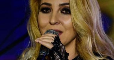 Stire din Cultură-Educație : Începe Clubul de Poezie, la Clubul "Doors"