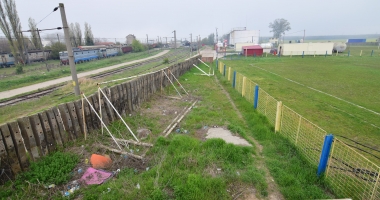 GALERIE FOTO. Constanța, praf la capitolul baze sportive.  Ruina din cartierul Palas - 5