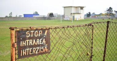 GALERIE FOTO. Constanța, praf la capitolul baze sportive.  Ruina din cartierul Palas - 10