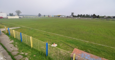 GALERIE FOTO. Constanța, praf la capitolul baze sportive.  Ruina din cartierul Palas - 4