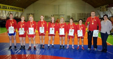 Stire din Sport : CS Mangalia, campioană națională  la lupte feminine