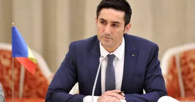 Stire din Politică-Administrație : Claudiu Manda: Dacă PSD va da premierul, propunerea va fi Sorin Grindeanu