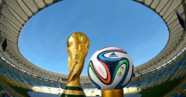 Stire din Sport : Un băiețel născut în timpul meciului Belgia-Algeria va avea numele marcatorilor