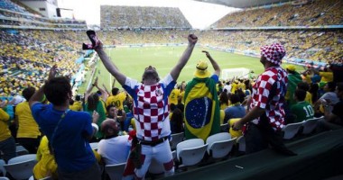 Stire din Sport : Englezi arestați la CM după ce au încercat să fure bani