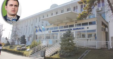 Stire din Politică-Administrație : Cutremur în Primăria Mangalia! Dorinel Colgiu, "mâna dreaptă" a edilului, plasat sub control judiciar