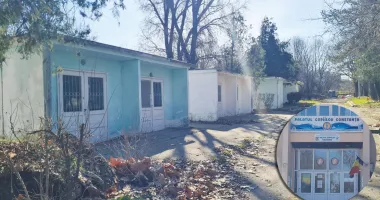Stire din Cultură-Educație : Palatul Copiilor Constanța, abandonat de autorități. Căsuțe distruse și datorii de jumătate de milion