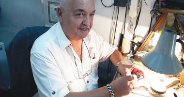 Micile meserii, pe cale de dispariție! "Noi, ceasornicarii rămași în activitate, suntem, astăzi, un fel de… piese de muzeu!" - 4
