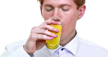 Stire din Sănătate : Mare atenție! Fresh-ul amestecat cu votcă poate duce la apariția cirozei