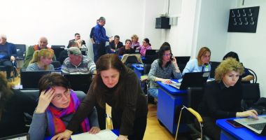 Stire din Cultură-Educație : Învățați de la UMC! Extindeți învățământul online!