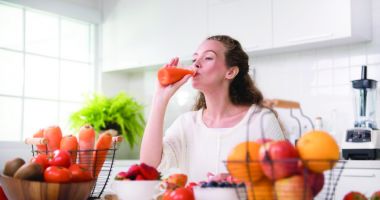 Stire din Sănătate : Sucul de portocale și ceaiul negru ne feresc de cancer