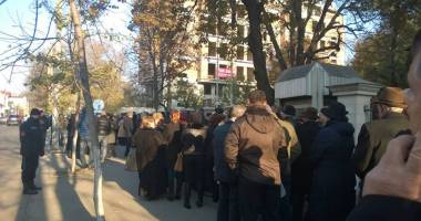 Stire din Politică-Administrație : MAE: Perioada de votare nu se prelungește în străinătate