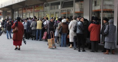 Stire din Politică-Administrație : La Năvodari se distribuie alimentele acordate de Uniunea Europeană