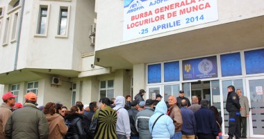 Coadă pentru un loc de muncă, la Constanța - 4