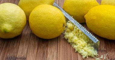 Stire din Sănătate : Coaja de lămâie scade colesterolul şi reduce tensiunea arterială