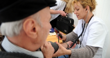 Stire din Sănătate : Spune-mi cine ești și aflu de ce boală suferi! Secretele medicale ale pacienților, la îndemâna oricui