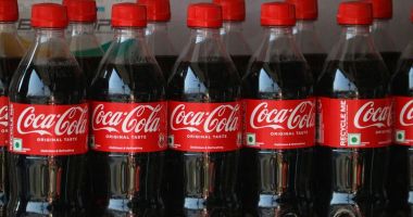 Stire din Actualitate : Coca-Cola, băutura iubită de români, ar putea să se scumpească. Iată care este motivul