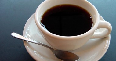 Stire din Sănătate : Avertismentul nutriționistului! Cafeaua conține 19 substanțe toxice care agresează organismul!