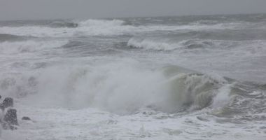 Stire din Social : Constanța. Meteorologii au emis un cod galben, valabil pentru tot județul