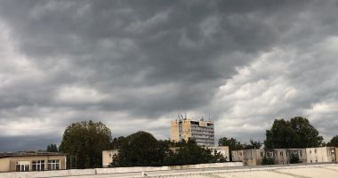 COD PORTOCALIU de ploi torenţiale, la Constanţa