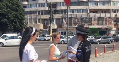 Stire din Social : COD PORTOCALIU DE CANICULĂ, la Constanța! Autoritățile au împărțit sticle de apă rece