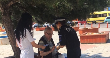 COD PORTOCALIU DE CANICULĂ, la Constanța! Autoritățile au împărțit sticle de apă rece - 5