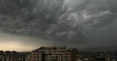 Stire din Social : CONSTANȚA INTRĂ SUB COD GALBEN. CE NE AȘTEAPTĂ ÎN URMĂTOARELE ORE