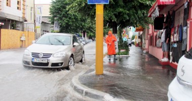 Stire din Social : Cod portocaliu de ploi torențiale, astăzi,  la Constanța