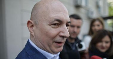 Codrin Ștefănescu, pus sub acuzare de DIICOT. Este acuzat de constituirea unui grup infracțional, șantaj, abuz în serviciu