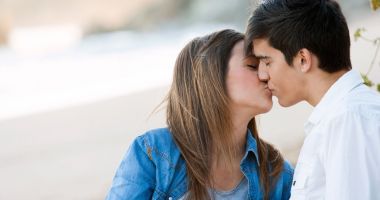 Codul bunelor maniere printre adolescenți