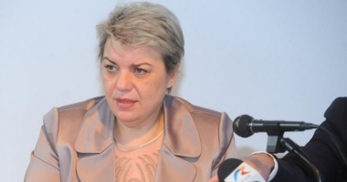 Stire din Politică-Administrație : Sevil Shhaideh: "Proiectul Codului administrativ va fi trimis în Parlament în septembrie"