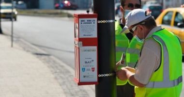 Colectare selectivă a mucurilor de ţigară, la Constanţa. 200 de scrumiere speciale, în staţiile de autobuz - 2