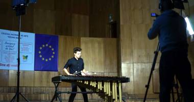 Stire din Cultură-Educație : Spectacol festiv pe scena Colegiului de Arte