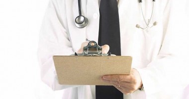 Stire din Sănătate : Colegiul Medicilor cere dublarea salariilor pentru medicii rezidenți
