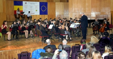 Stire din Cultură-Educație : Colegiul Național de Arte "Regina Maria", la ceas aniversar