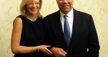 Stire din Actualitate : Colin Powell, relație cu Corina Crețu?