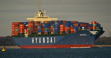 Coliziune între un portcontainer și un vas de pescuit